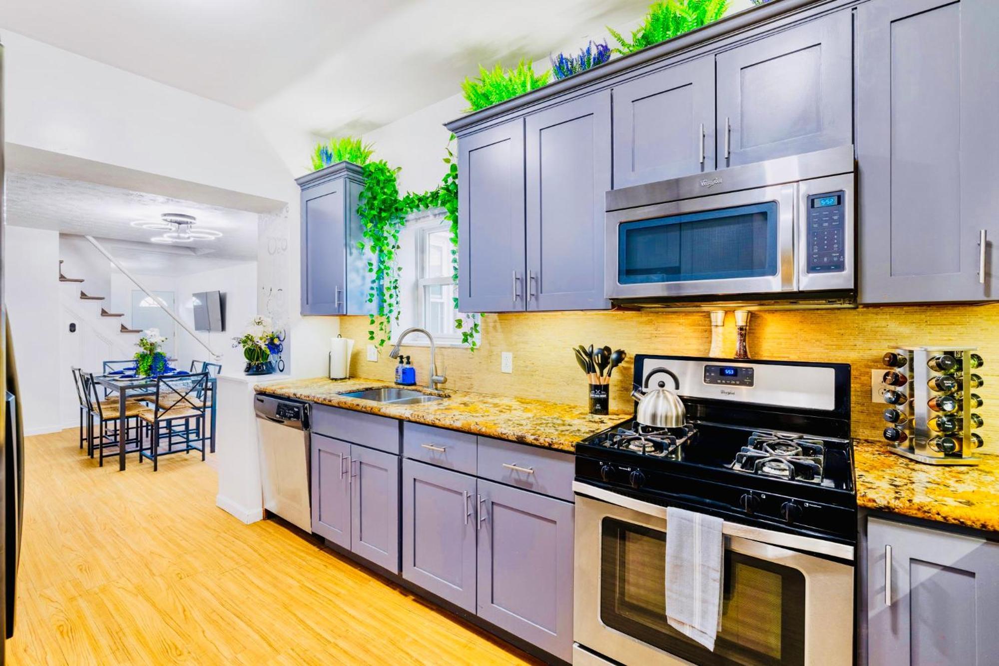5bdrm 10bd With King Bbq Patio 1 Min Walk Carson St Pittsburgh