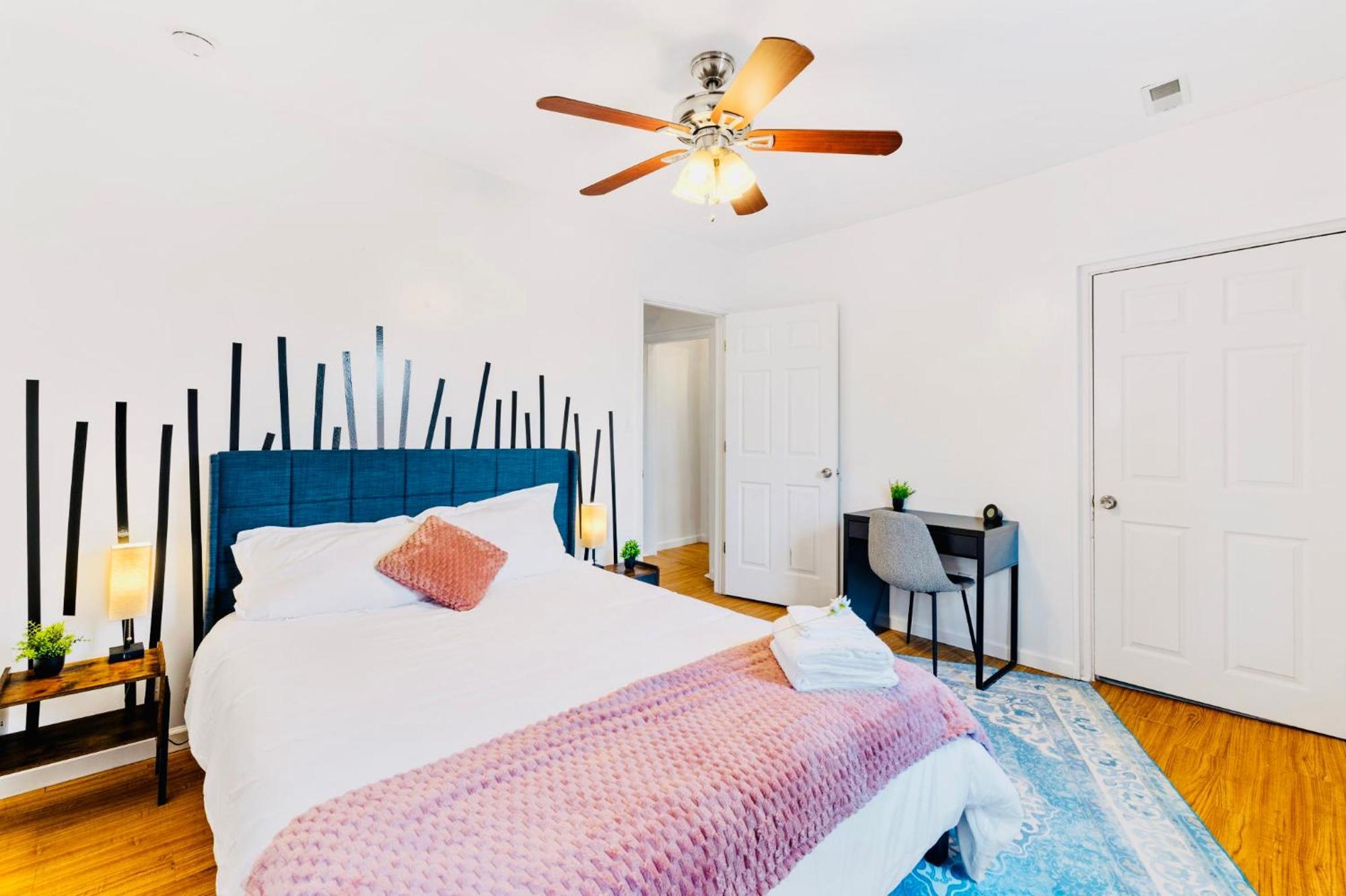 Holiday home 5bdrm 10bd With King Bbq Patio 1 Min Walk Carson St *
