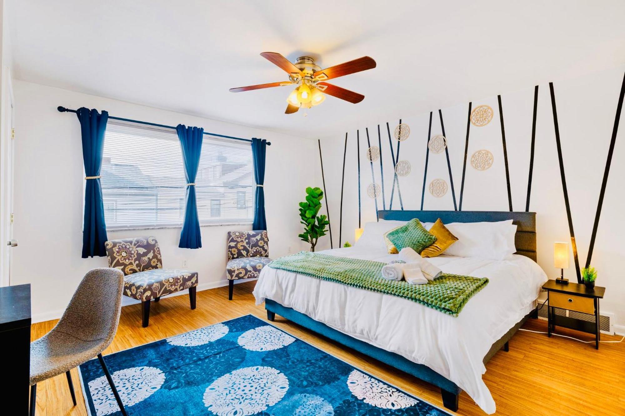 5bdrm 10bd With King Bbq Patio 1 Min Walk Carson St *