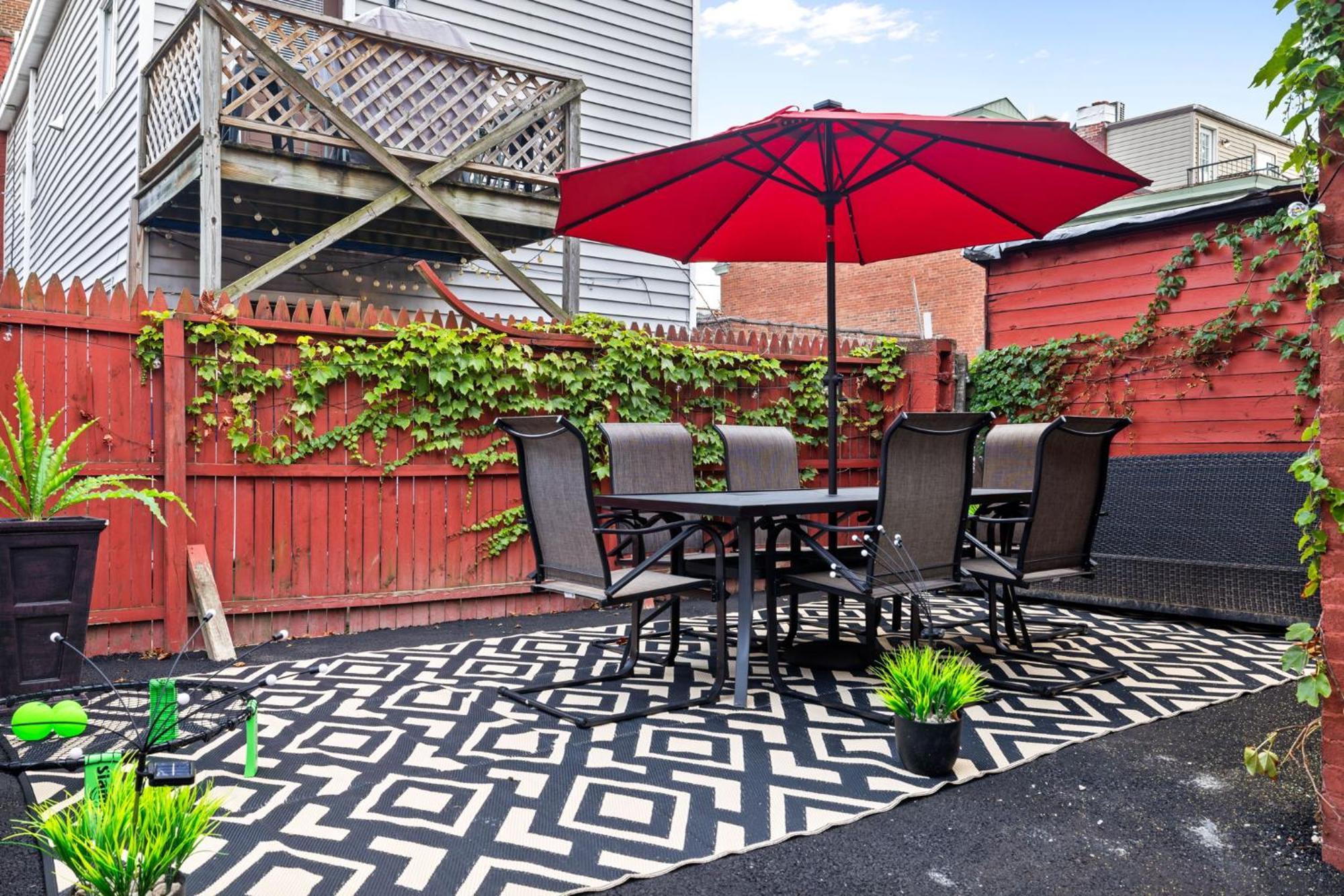 5bdrm 10bd With King Bbq Patio 1 Min Walk Carson St Holiday home Pittsburgh