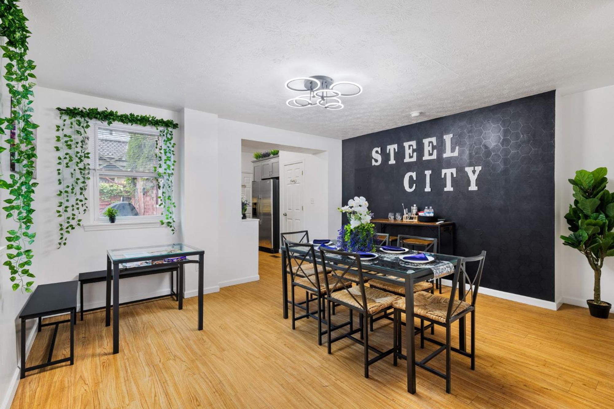 Holiday home 5bdrm 10bd With King Bbq Patio 1 Min Walk Carson St Pittsburgh